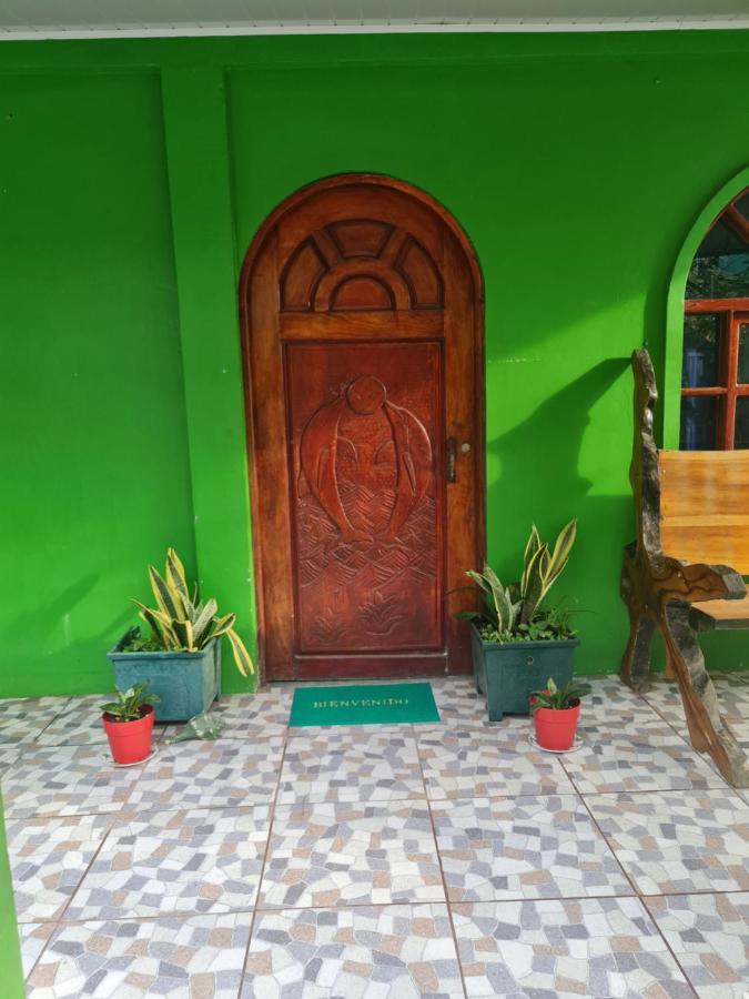 Tortuguero Casa De Playa Green House Apartment Exterior photo