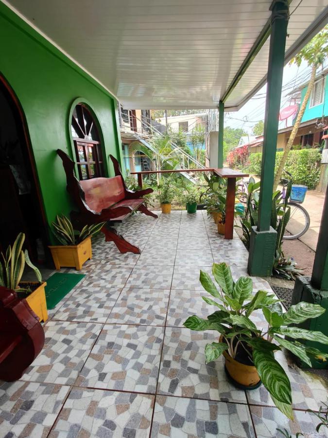 Tortuguero Casa De Playa Green House Apartment Exterior photo